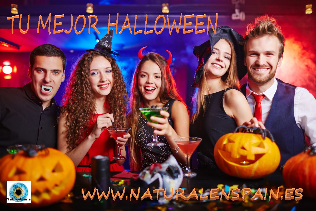 151023-halloweenpartyadults-stock.jpg